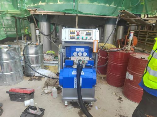 啤酒罐灌注聚氨酯發(fā)泡機(jī)工藝